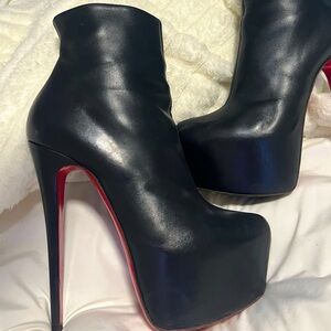 CHRISTIAN LOUBOUTIN SZ 40 DAF PLATFORM BLACK LEATHER BOOTS 160MM ANKLE BOOTY